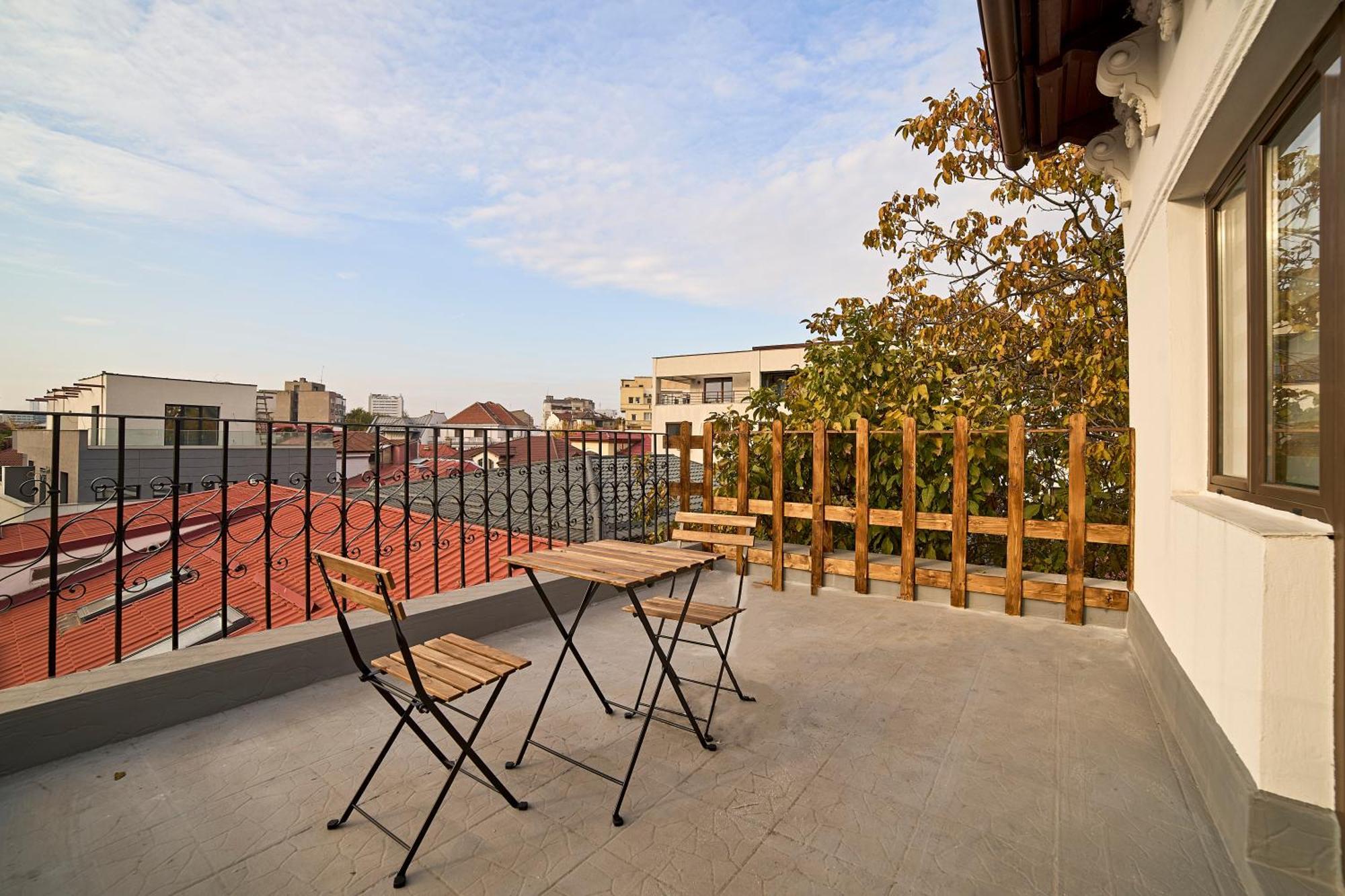 Dona Premier Suites Bukares Bagian luar foto