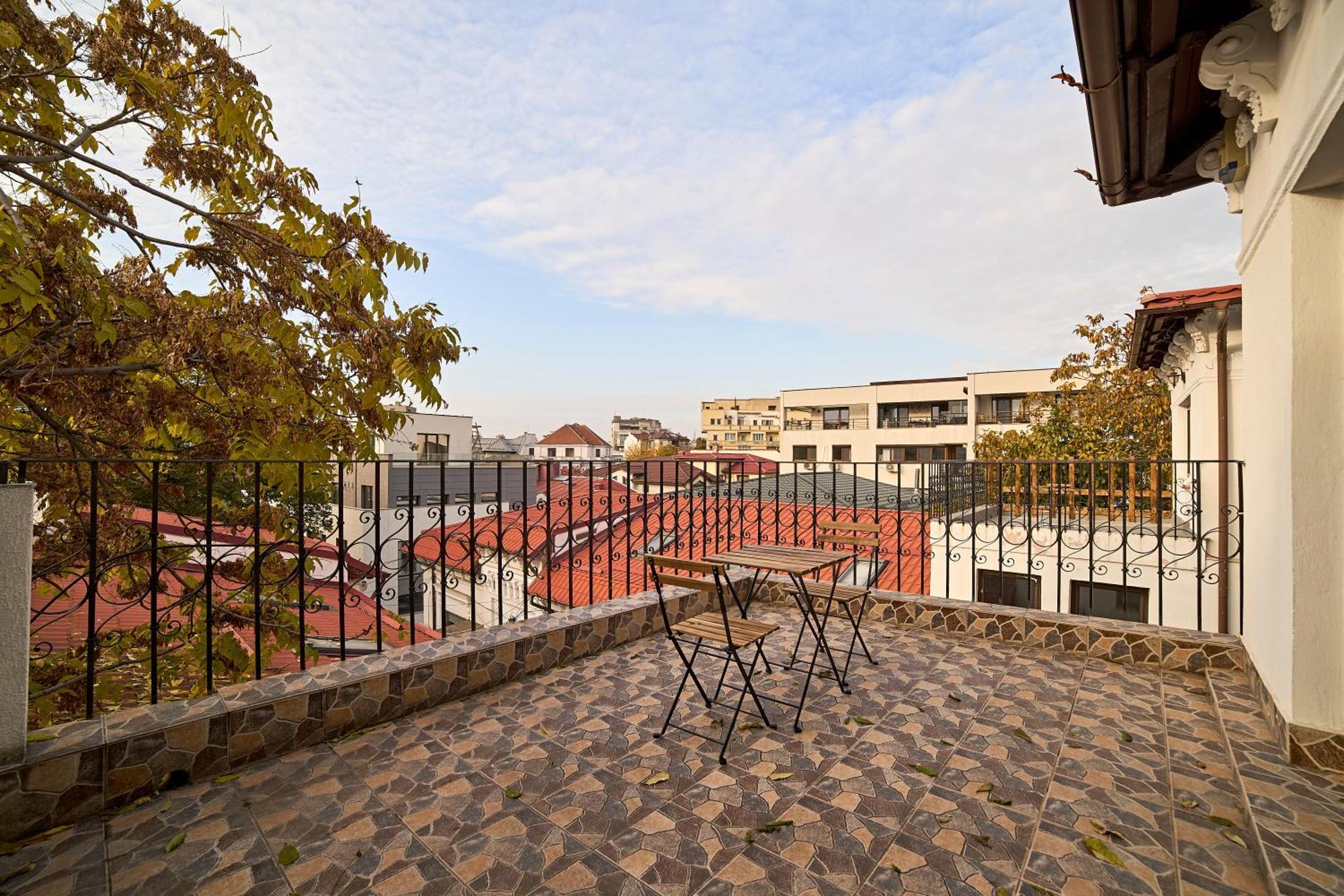 Dona Premier Suites Bukares Bagian luar foto