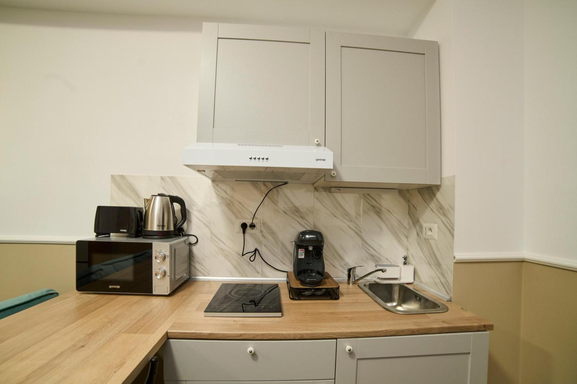 Dona Premier Suites Bukares Bagian luar foto